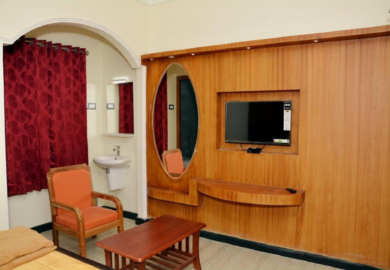 Anandha Grand Lodge Тиручендур Экстерьер фото